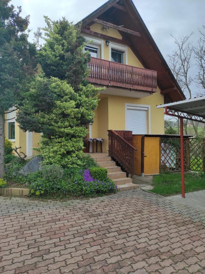 Dorina Apartman ザラカロシュ エクステリア 写真